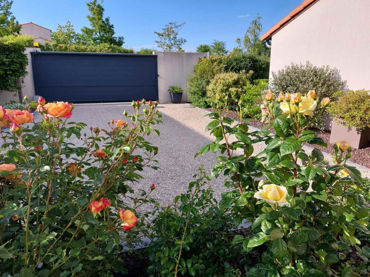 Villa Au Grain D'Orge Echire Exterior foto