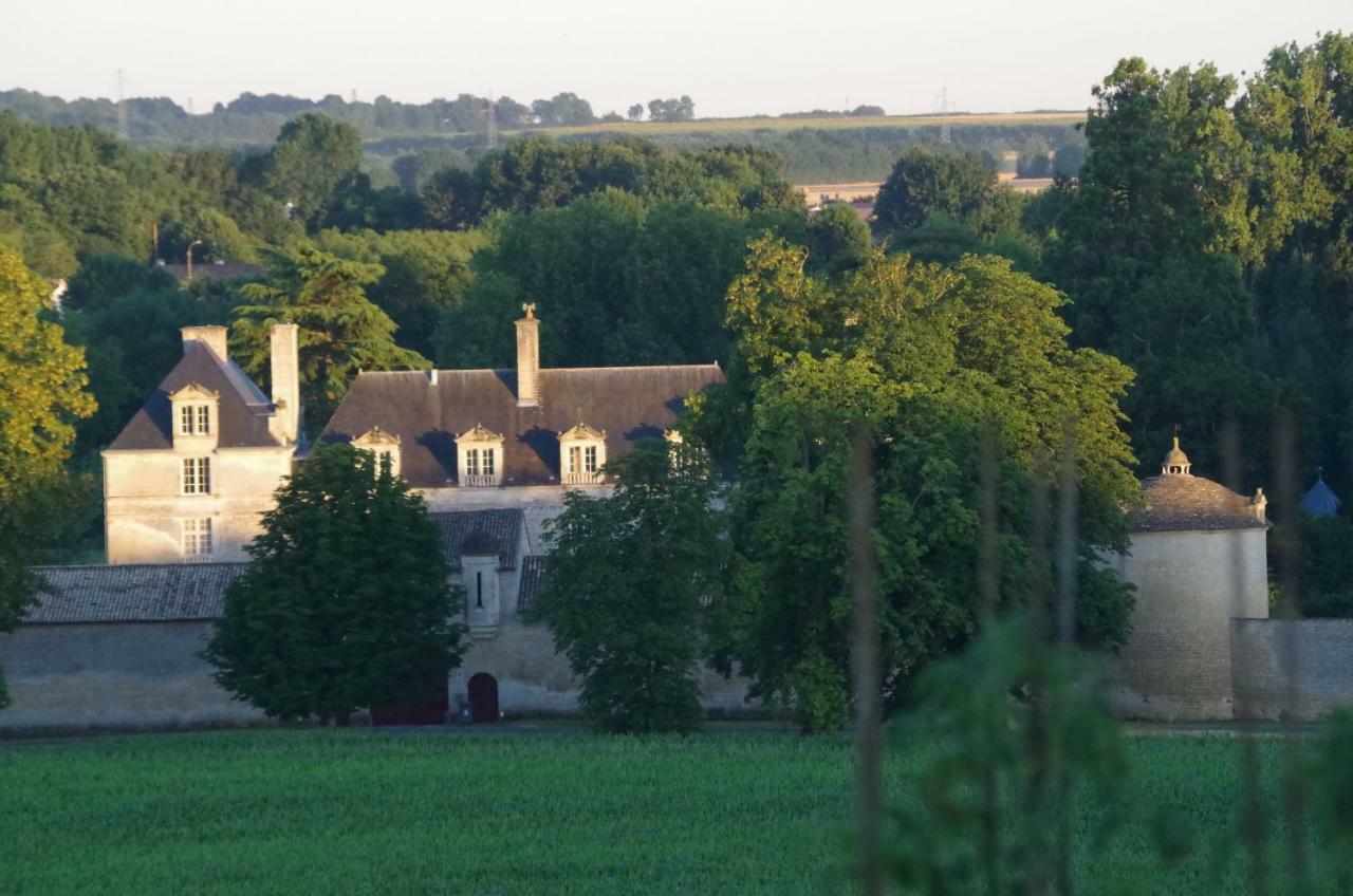 Villa Au Grain D'Orge Echire Exterior foto