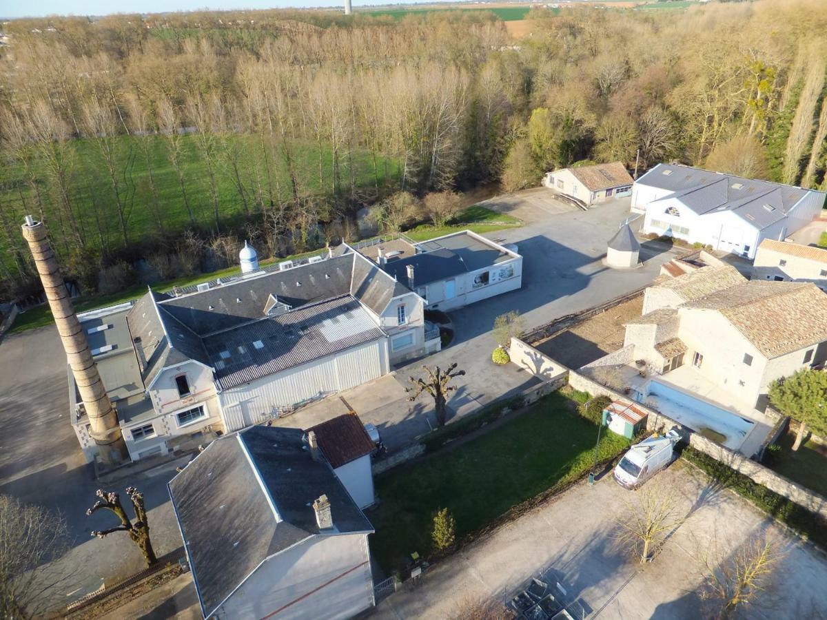 Villa Au Grain D'Orge Echire Exterior foto
